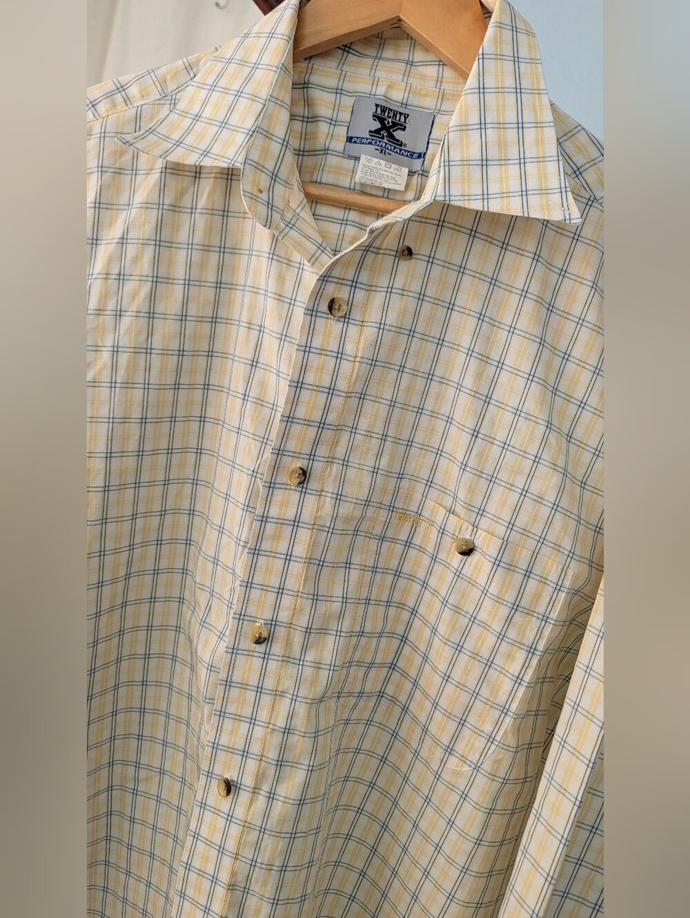 Twenty Mens  Performance Dress Shirt Sz XL .